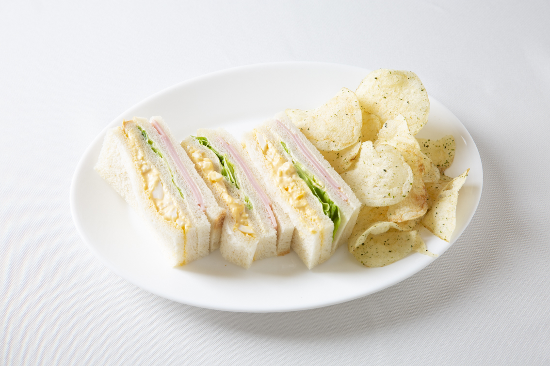 能楽堂サンドイッチ